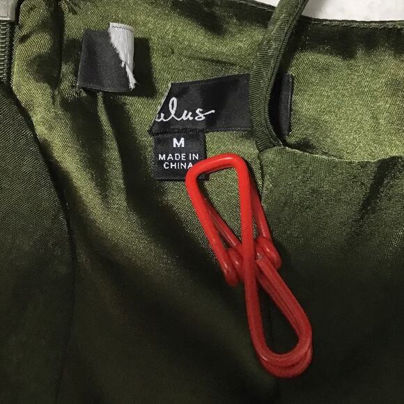 LULU'S SZ M Green Endless Elegance Surplice Neck Sleeveless Maxi Dress 0B1 *flaw - Picture 10 of 12